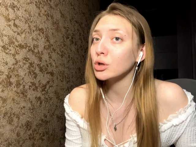 MyrticeDollen live cam on BongaCams