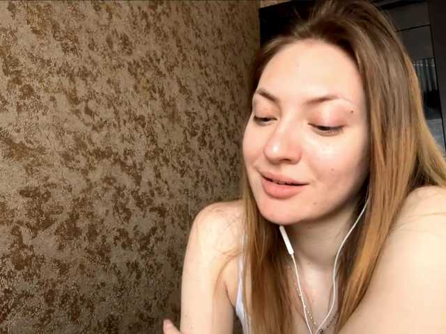 MyrticeDollen live cam on BongaCams