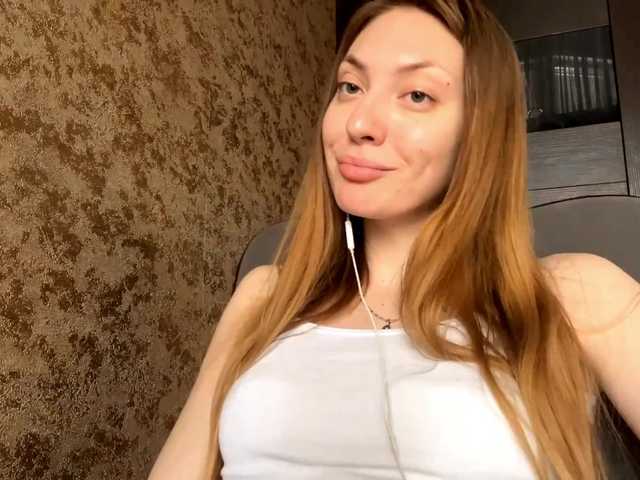 MyrticeDollen live cam on BongaCams