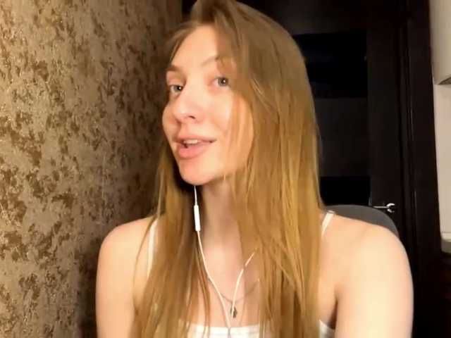 MyrticeDollen live cam on BongaCams
