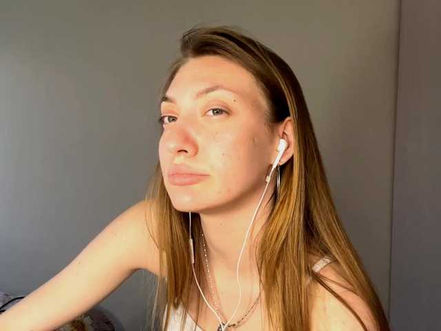 MyrticeDollen live cam on BongaCams