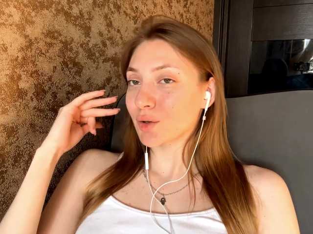 MyrticeDollen live cam on BongaCams