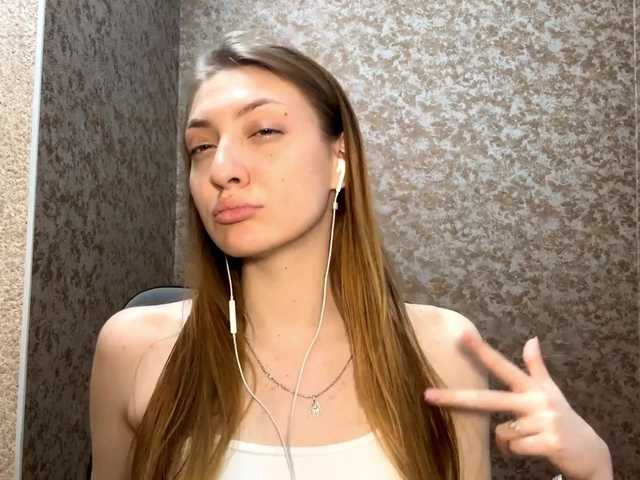MyrticeDollen live cam on BongaCams