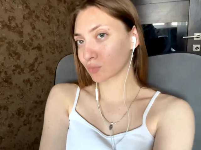 MyrticeDollen live cam on BongaCams