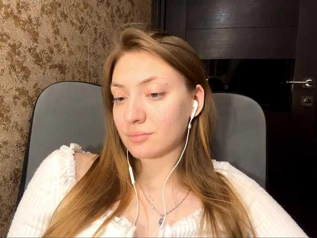 MyrticeDollen live cam on BongaCams