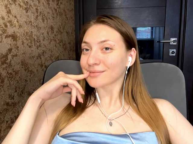 MyrticeDollen live cam on BongaCams