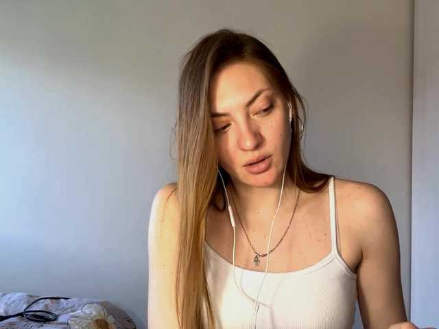 MyrticeDollen live cam on BongaCams