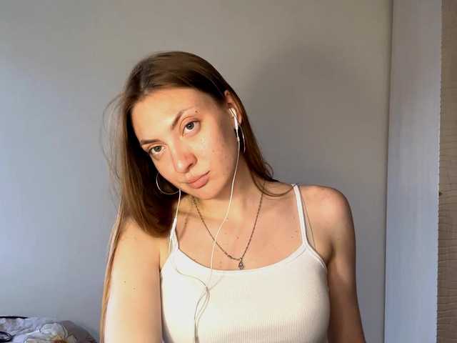 MyrticeDollen live cam on BongaCams