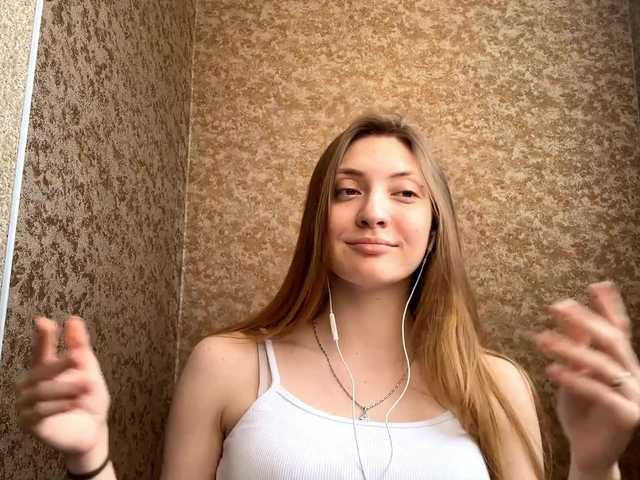 MyrticeDollen live cam on BongaCams