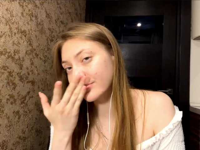 MyrticeDollen live cam on BongaCams