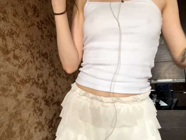 MyrticeDollen live cam on BongaCams