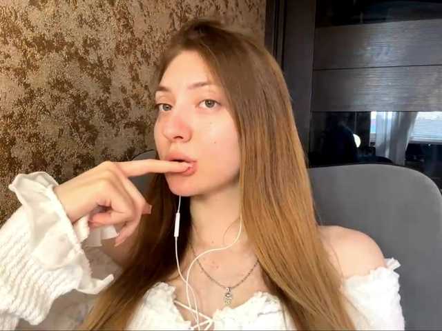 MyrticeDollen live cam on BongaCams