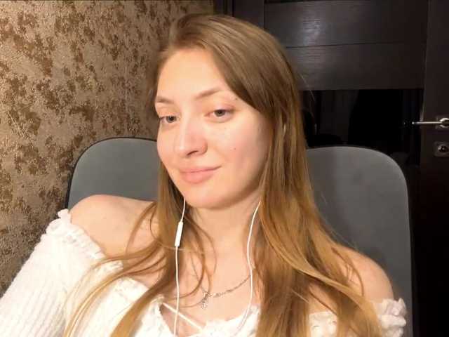 MyrticeDollen live cam on BongaCams