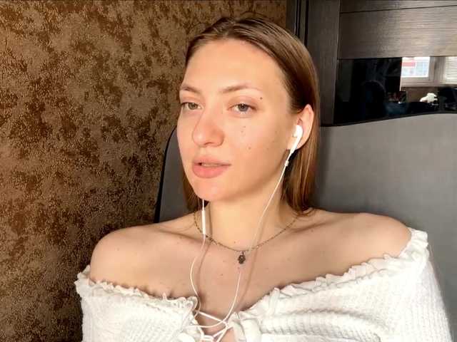 MyrticeDollen live cam on BongaCams