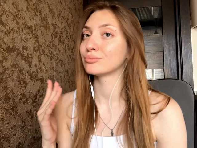 MyrticeDollen live cam on BongaCams
