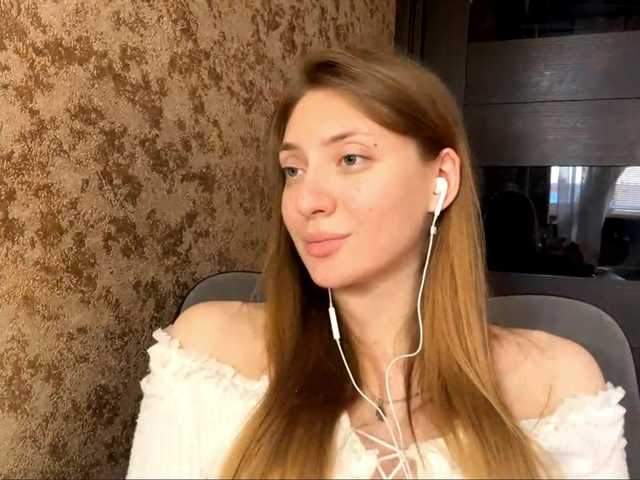 MyrticeDollen live cam on BongaCams