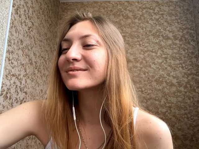 MyrticeDollen live cam on BongaCams