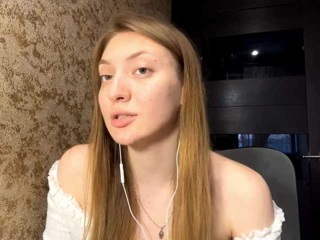 MyrticeDollen live cam on BongaCams