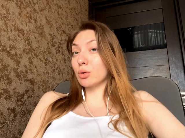 MyrticeDollen live cam on BongaCams