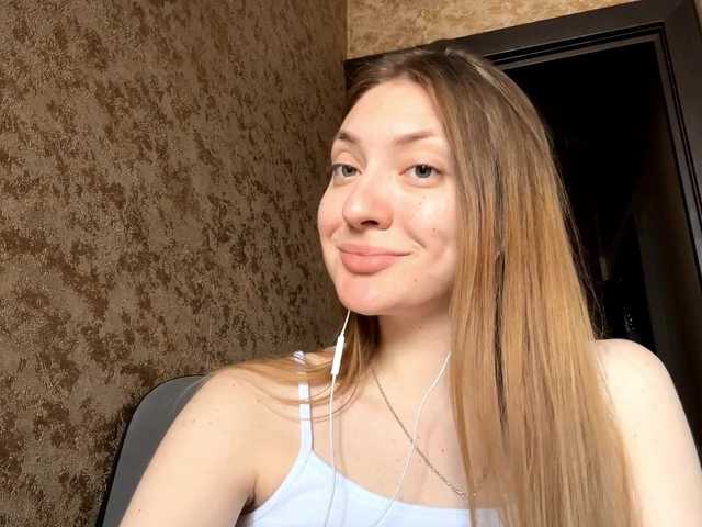 MyrticeDollen live cam on BongaCams