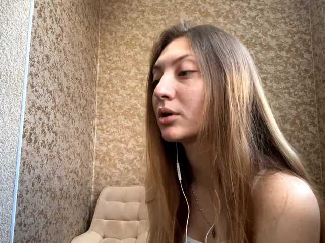 MyrticeDollen live cam on BongaCams