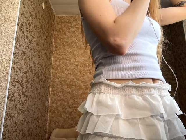 MyrticeDollen live cam on BongaCams
