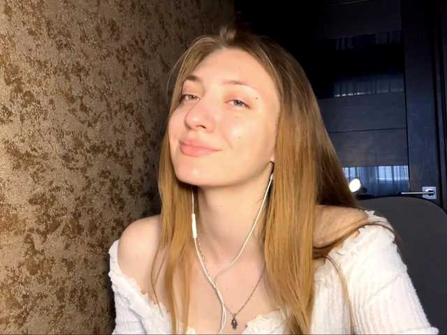 MyrticeDollen live cam on BongaCams