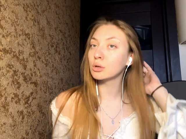 MyrticeDollen live cam on BongaCams