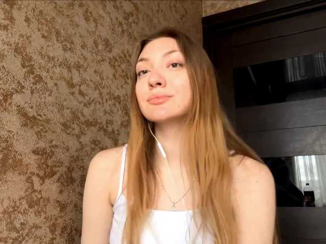 MyrticeDollen live cam on BongaCams