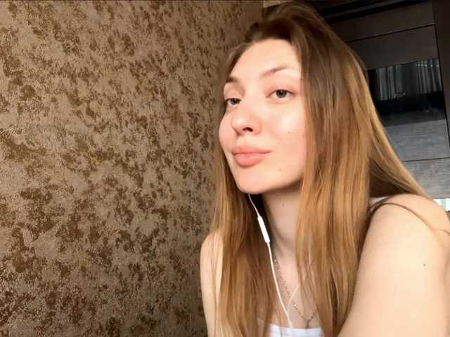 MyrticeDollen live cam on BongaCams