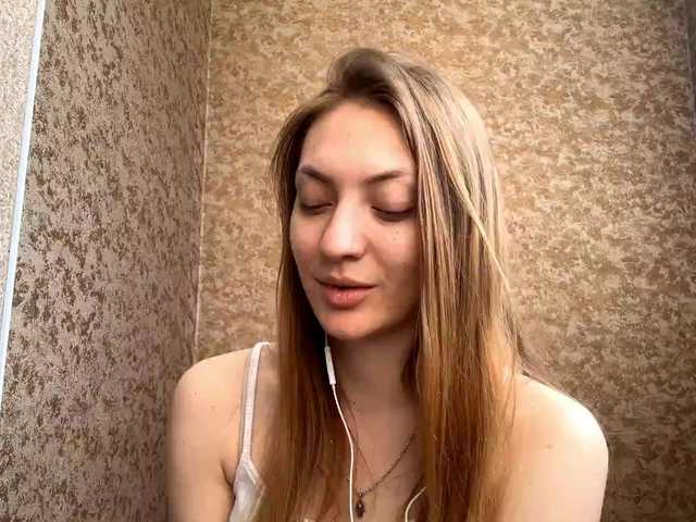 MyrticeDollen live cam on BongaCams