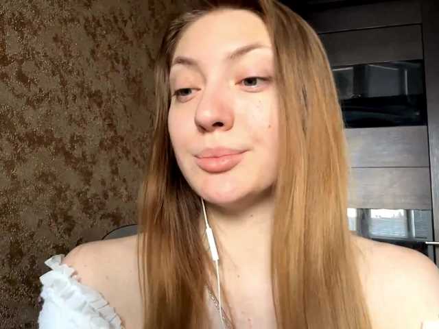 MyrticeDollen live cam on BongaCams