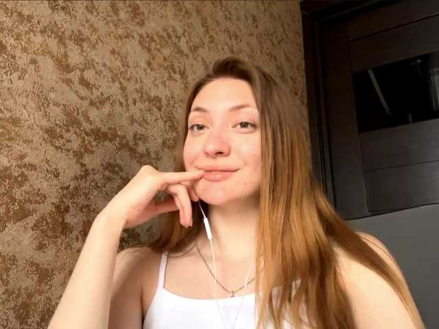 MyrticeDollen live cam on BongaCams