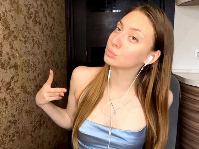 MyrticeDollen live cam on BongaCams