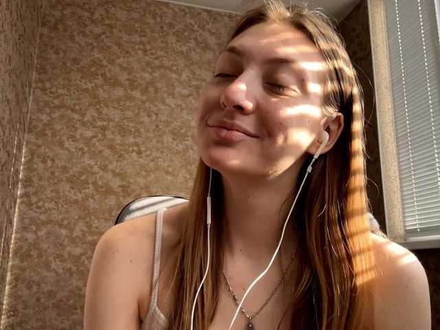 MyrticeDollen live cam on BongaCams