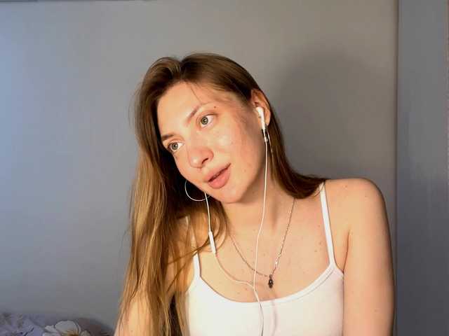 MyrticeDollen live cam on BongaCams