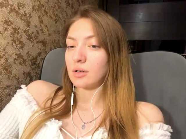 MyrticeDollen live cam on BongaCams