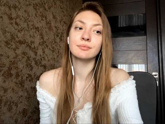 MyrticeDollen live cam on BongaCams