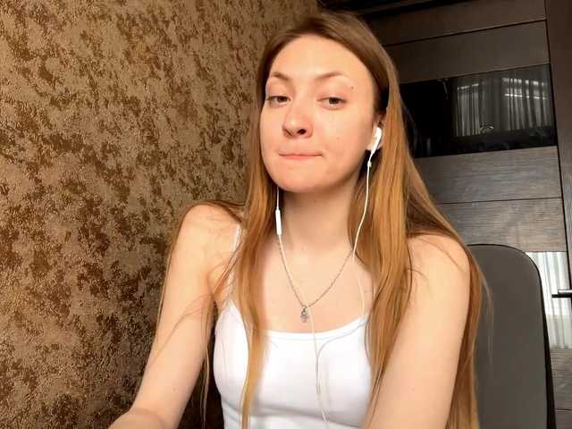 MyrticeDollen live cam on BongaCams