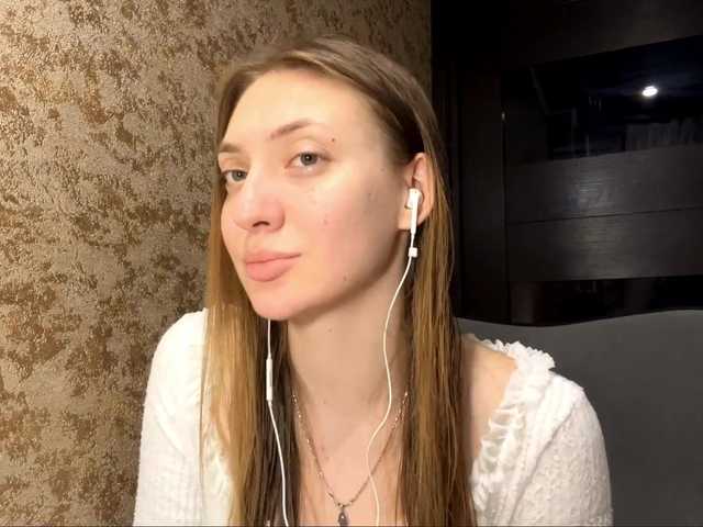 MyrticeDollen live cam on BongaCams