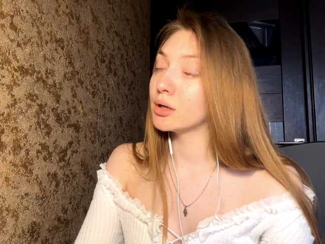MyrticeDollen live cam on BongaCams