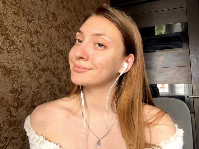 MyrticeDollen live cam on BongaCams