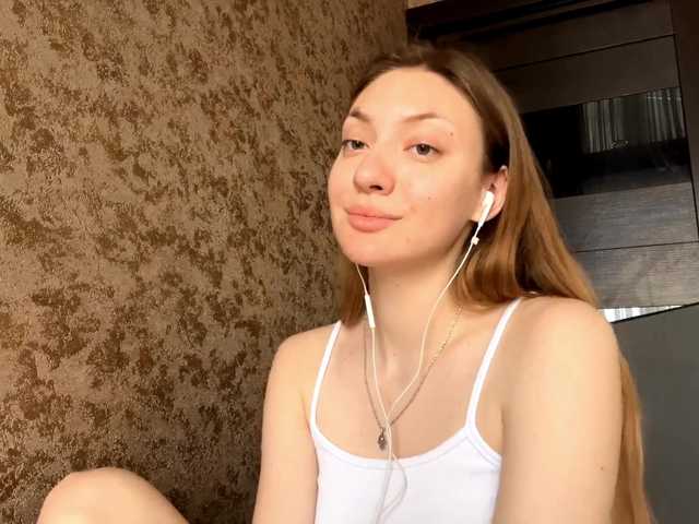 MyrticeDollen live cam on BongaCams
