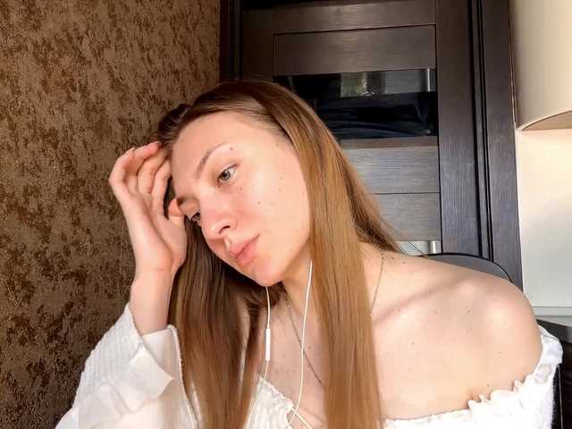 MyrticeDollen live cam on BongaCams