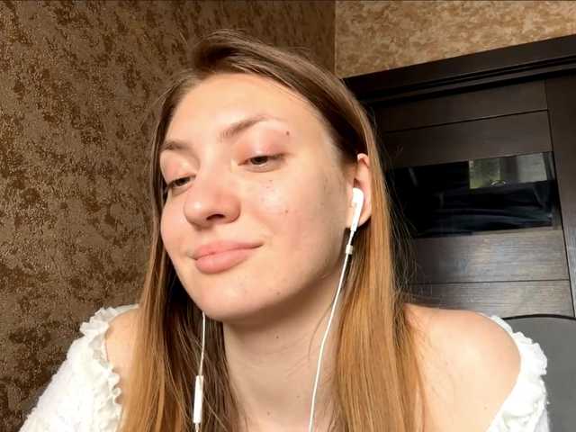 MyrticeDollen live cam on BongaCams