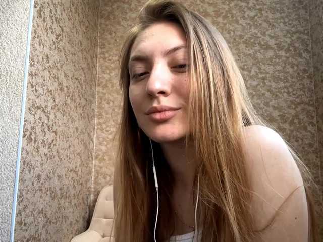 MyrticeDollen live cam on BongaCams