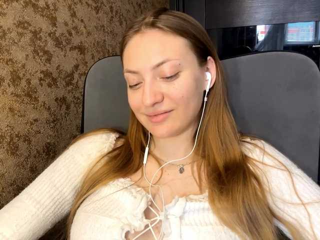 MyrticeDollen live cam on BongaCams
