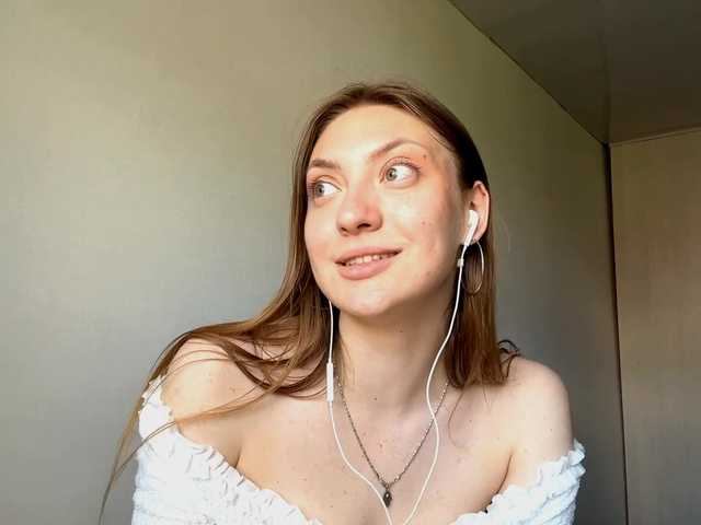 MyrticeDollen live cam