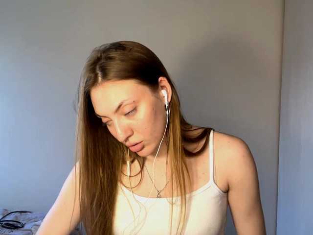 MyrticeDollen live cam on BongaCams
