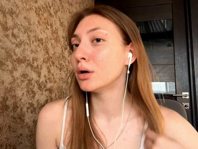 MyrticeDollen live cam on BongaCams